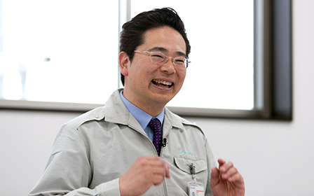 満面の笑みの岡田係長